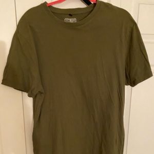 Tee shirt